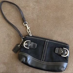 Coach 🖤 Signature Soho Wristlet